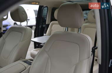 Минивэн Mercedes-Benz V-Class 2016 в 
