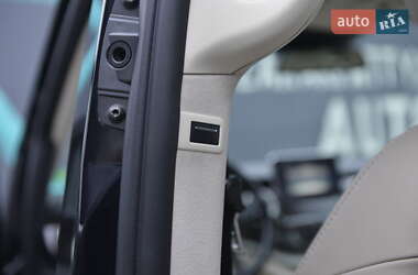 Минивэн Mercedes-Benz V-Class 2016 в 