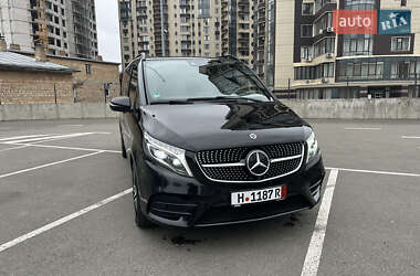 Минивэн Mercedes-Benz V-Class 2022 в 