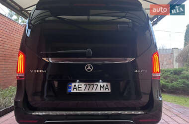 Мінівен Mercedes-Benz V-Class 2016 в Дніпрі