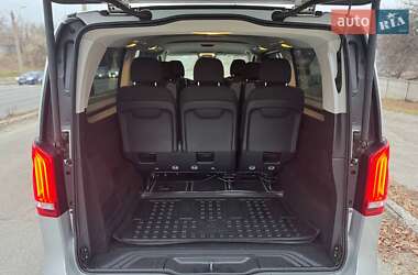 Минивэн Mercedes-Benz V-Class 2016 в 