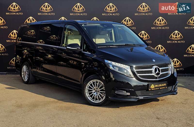 Минивэн Mercedes-Benz V-Class 2016 в 