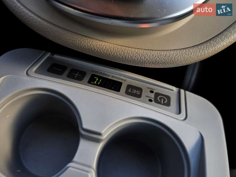 Минивэн Mercedes-Benz V-Class 2016 в Киеве