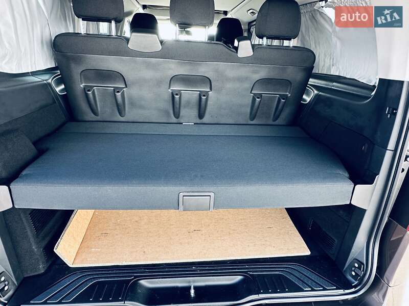 Минивэн Mercedes-Benz V-Class 2019 в Одессе