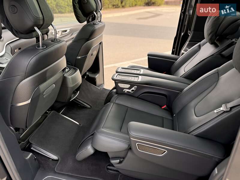 Минивэн Mercedes-Benz V-Class 2022 в Киеве