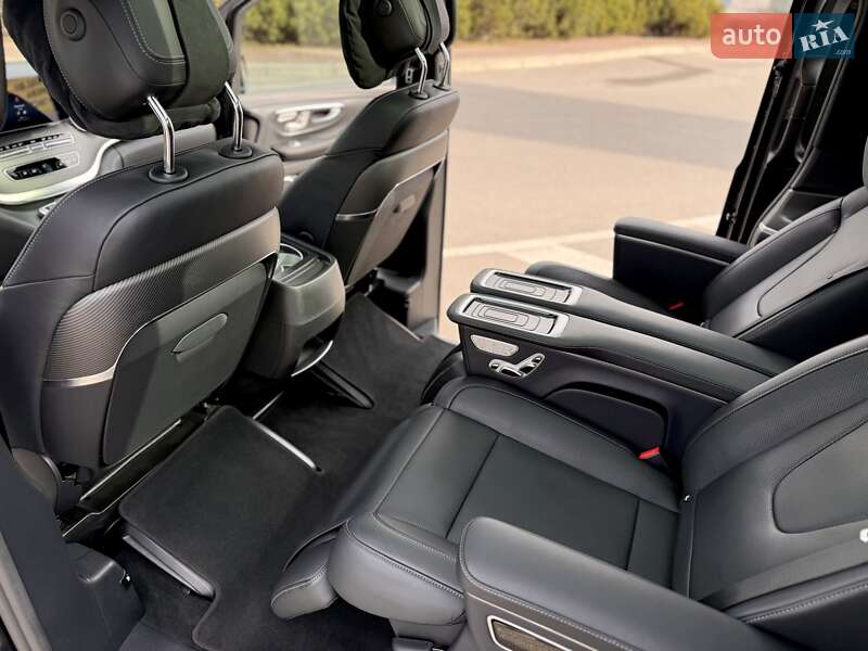 Минивэн Mercedes-Benz V-Class 2022 в Киеве