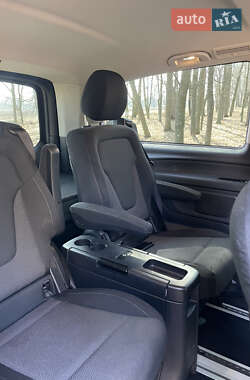 Минивэн Mercedes-Benz V-Class 2016 в 