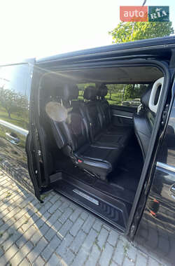 Минивэн Mercedes-Benz V-Class 2015 в 