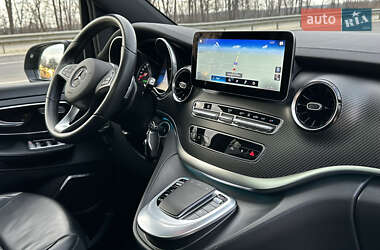 Минивэн Mercedes-Benz V-Class 2021 в 