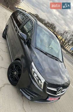 Минивэн Mercedes-Benz V-Class 2021 в 
