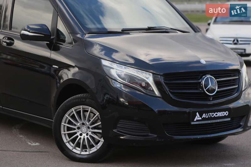 Минивэн Mercedes-Benz V-Class 2015 в Киеве