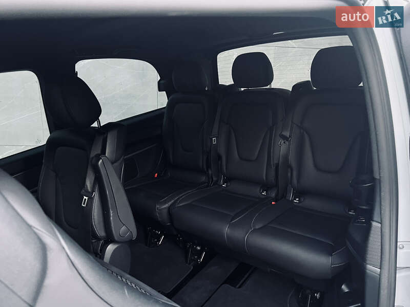 Минивэн Mercedes-Benz V-Class 2020 в Киеве