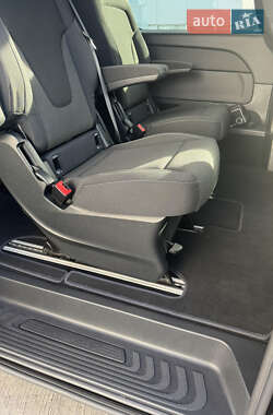 Минивэн Mercedes-Benz V-Class 2018 в 