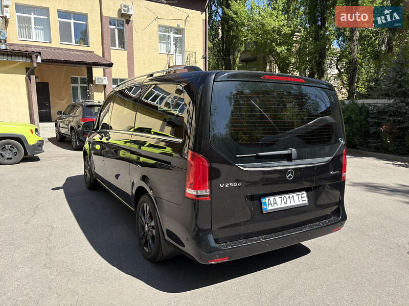 Мінівен Mercedes-Benz V-Class 2017 в Києві