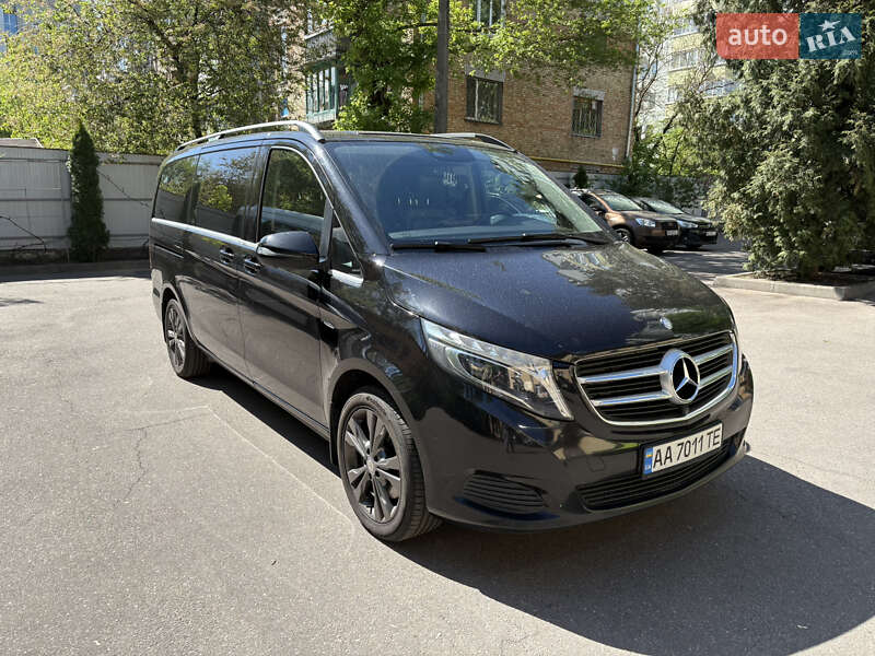 Мінівен Mercedes-Benz V-Class 2017 в Києві