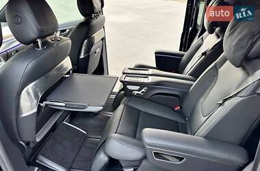 Минивэн Mercedes-Benz V-Class 2024 в 