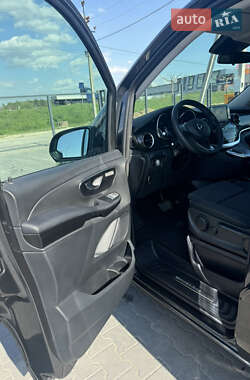 Мінівен Mercedes-Benz V-Class 2023 в 