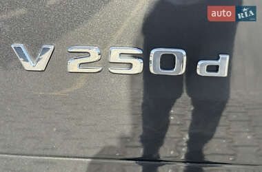 Мінівен Mercedes-Benz V-Class 2023 в 