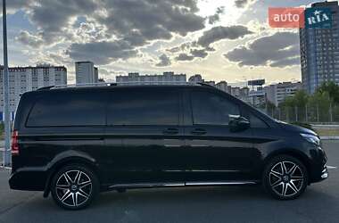 Мінівен Mercedes-Benz V-Class 2022 в 