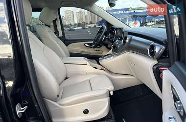 Мінівен Mercedes-Benz V-Class 2022 в 