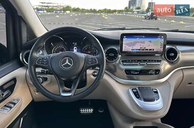 Мінівен Mercedes-Benz V-Class 2022 в 