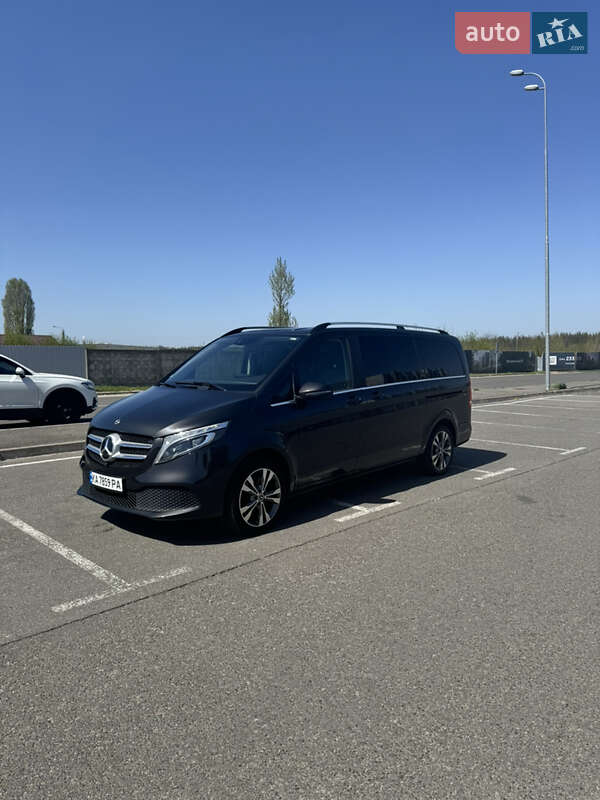 Минивэн Mercedes-Benz V-Class 2020 в Киеве