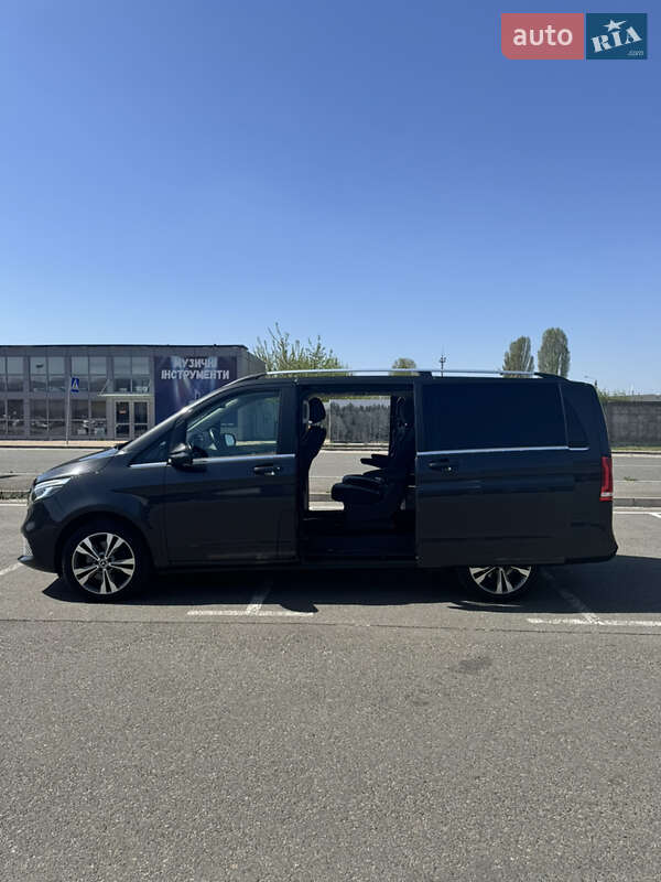 Минивэн Mercedes-Benz V-Class 2020 в Киеве