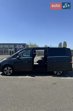 Минивэн Mercedes-Benz V-Class 2020 в 
