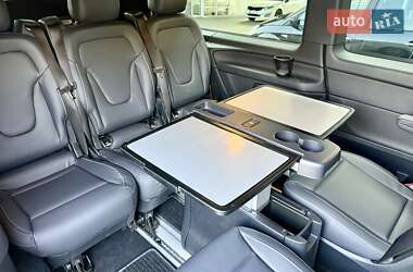 Минивэн Mercedes-Benz V-Class 2016 в 