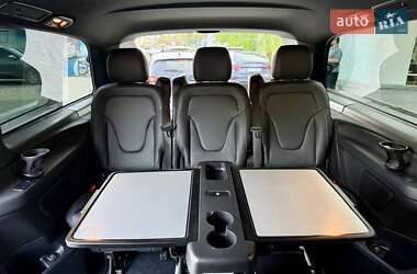 Минивэн Mercedes-Benz V-Class 2016 в 