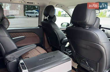 Мінівен Mercedes-Benz V-Class 2016 в 