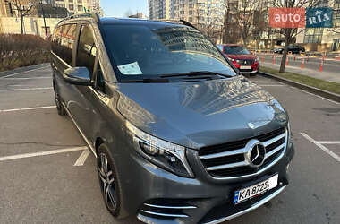 Мінівен Mercedes-Benz V-Class 2016 в Києві
