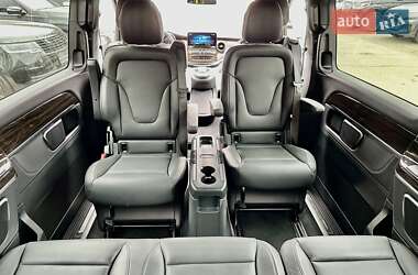 Мінівен Mercedes-Benz V-Class 2023 в 