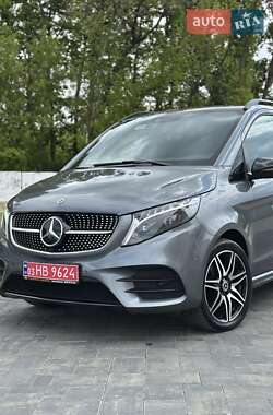 Минивэн Mercedes-Benz V-Class 2023 в 