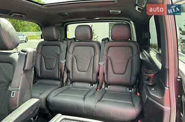 Минивэн Mercedes-Benz V-Class 2023 в 