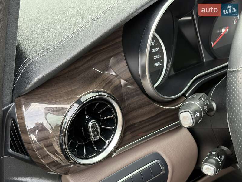 Мінівен Mercedes-Benz V-Class 2021 в Рівному