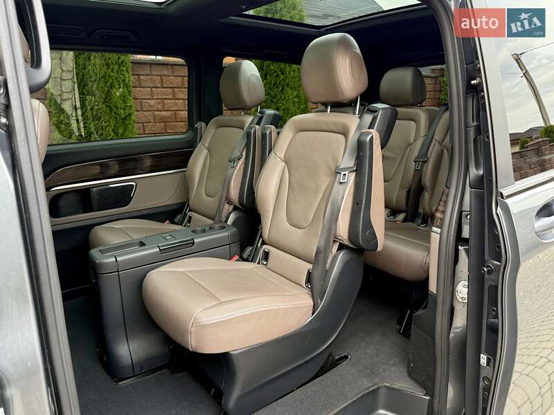 Мінівен Mercedes-Benz V-Class 2021 в Рівному