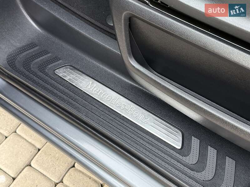 Мінівен Mercedes-Benz V-Class 2021 в Рівному
