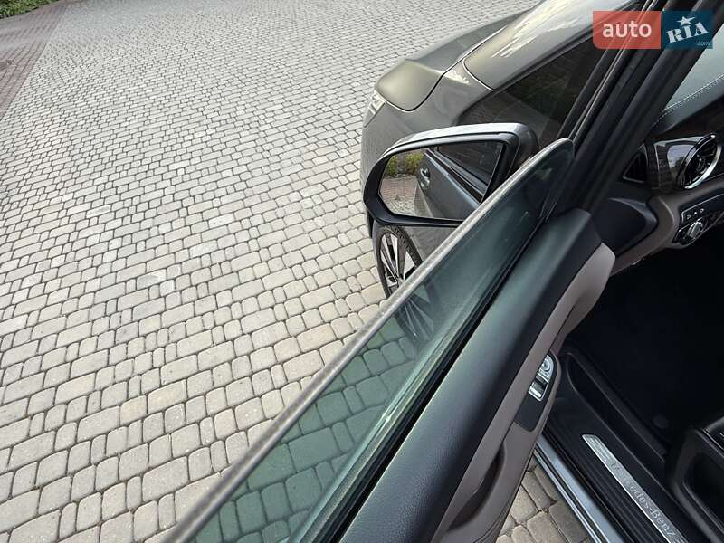 Мінівен Mercedes-Benz V-Class 2021 в Рівному