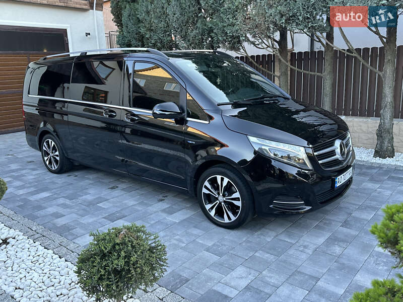 Минивэн Mercedes-Benz V-Class 2016 в Виноградове