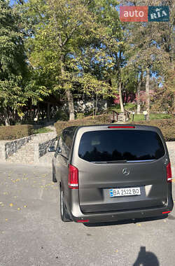 Мінівен Mercedes-Benz V-Class 2015 в 