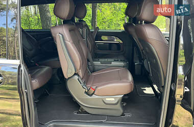 Минивэн Mercedes-Benz V-Class 2017 в 