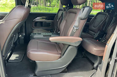 Минивэн Mercedes-Benz V-Class 2017 в 