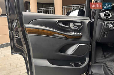 Минивэн Mercedes-Benz V-Class 2016 в 