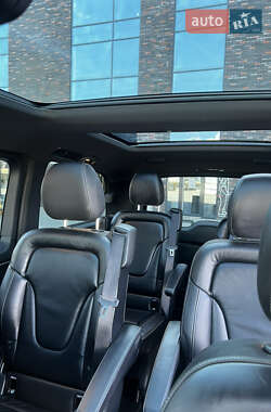 Мінівен Mercedes-Benz V-Class 2021 в 