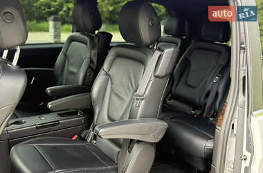 Минивэн Mercedes-Benz V-Class 2015 в 