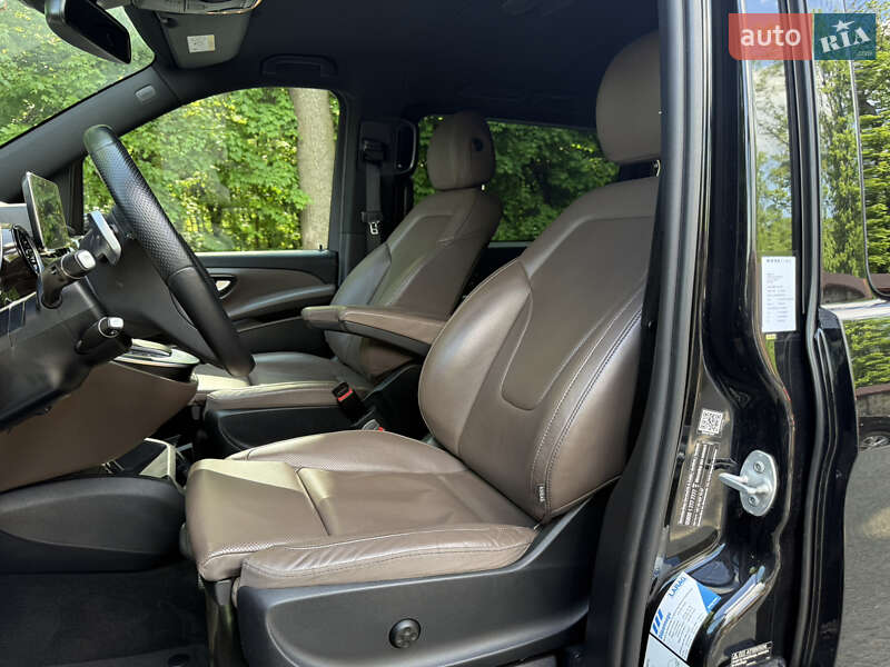 Минивэн Mercedes-Benz V-Class 2022 в Черновцах