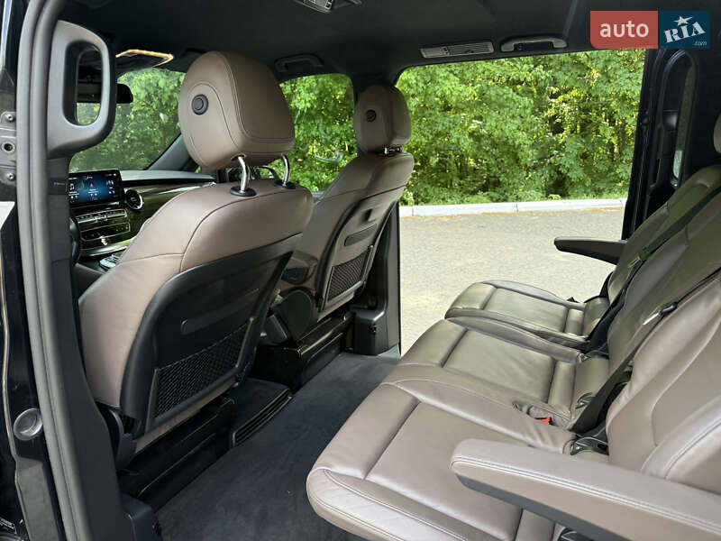 Минивэн Mercedes-Benz V-Class 2022 в Черновцах