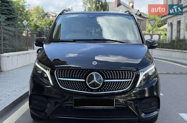 Минивэн Mercedes-Benz V-Class 2023 в 