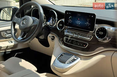 Минивэн Mercedes-Benz V-Class 2023 в 